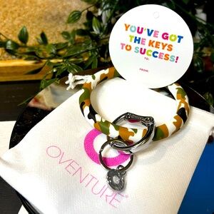 Oventure Camouflage Key Ring Bracelet NWOT
